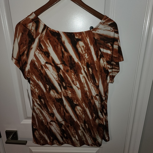 Designer Top - Picture 2 of 3